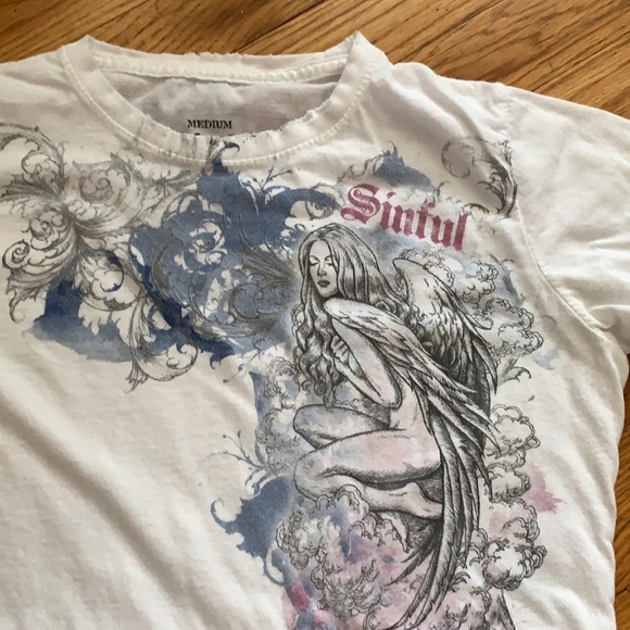 Sinful tee with angel size medium - Picture 2 of 5